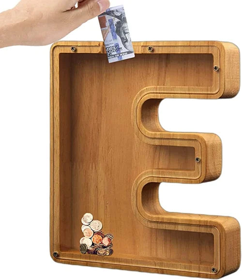Cassa di Risparmio TreasureNest | Scatola di risparmio in legno personalizzata con design delle lettere A-Z