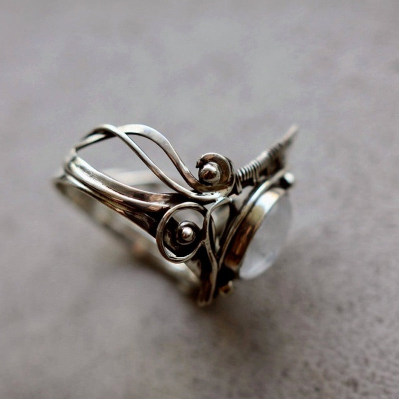 Anello Vintage in Pietra di Luna – Clara