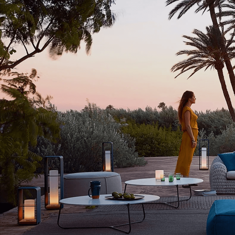 Lampada da Esterno a Energia Solare - Illuminazione per Giardino Elegante