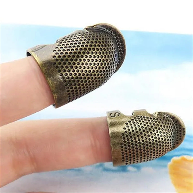 Thimble in Metallo Vintage – Protezione Robusta per Cucire