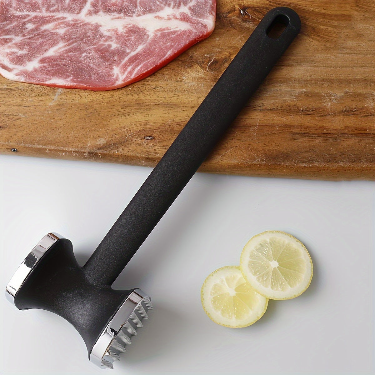 Tenerizzatore per Carne Heavy Duty con Impugnatura Antiscivolo – Strumento da Cucina Efficiente e Durevole