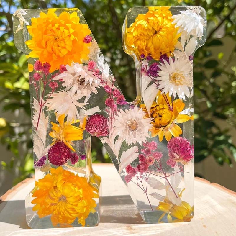 LumiFlair Lampada Notturna Iniziale Floreale | Luce Personalizzata in Resina con Luce LED Morbida