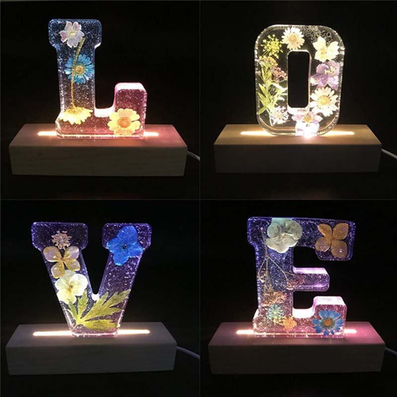 LumiFlair Lampada Notturna Iniziale Floreale | Luce Personalizzata in Resina con Luce LED Morbida