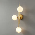 Lampada da parete designer a sfera in vetro con 3 teste, illuminazione da parete montata in ottone per camera da letto