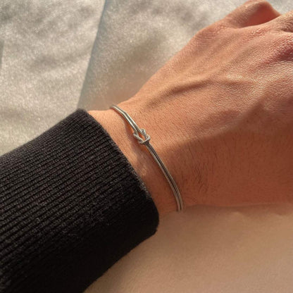 Bracciale Minimalista con Nodo – Elva