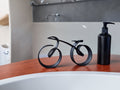 Escultura de bicicleta elegante em estilo minimalista de rede