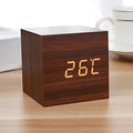 Reloj despertador LED moderno en forma de cubo