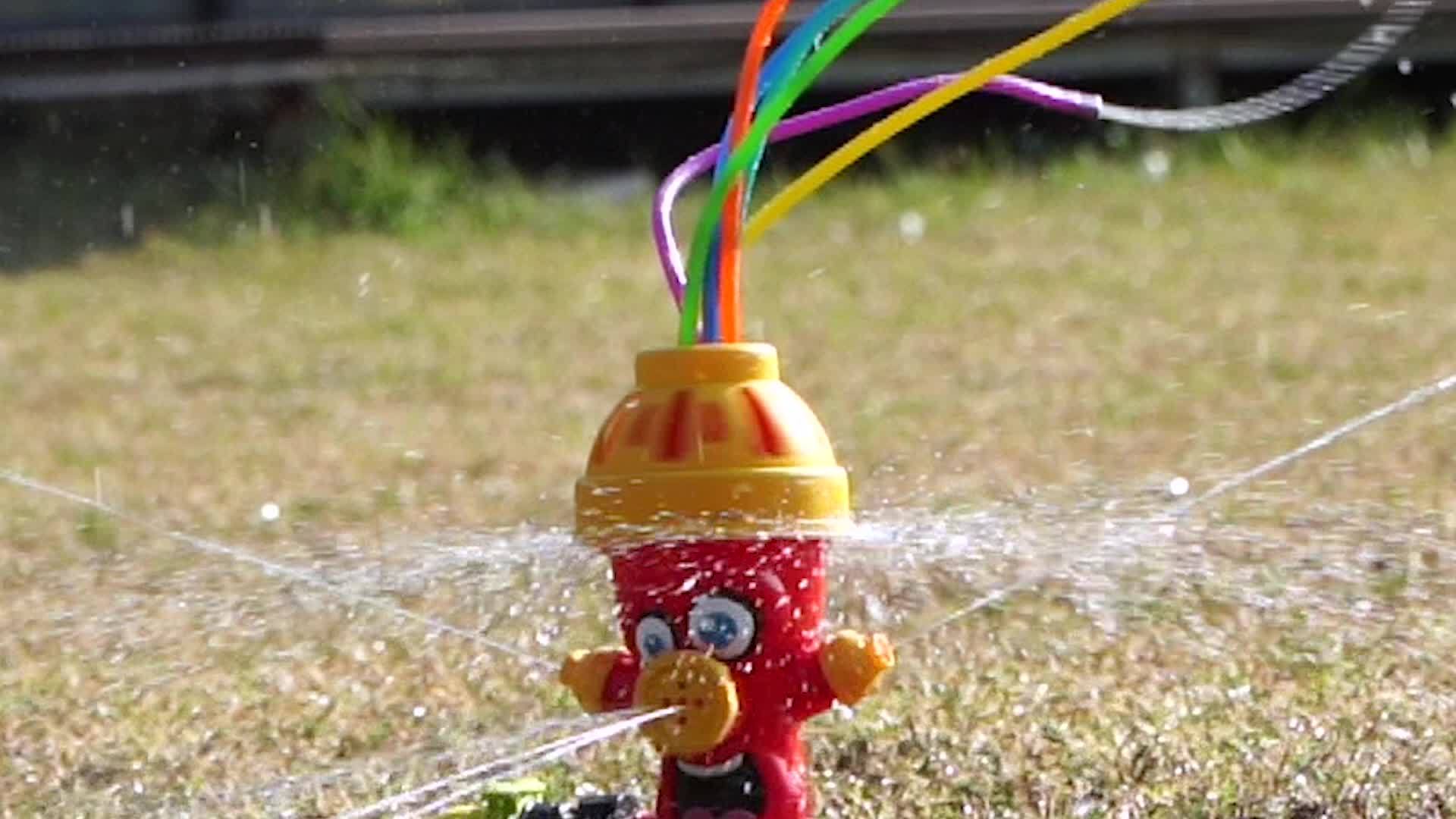 Sprinkler d'acqua a forma di Idrante – Divertimento e Rinfresco per Bambini