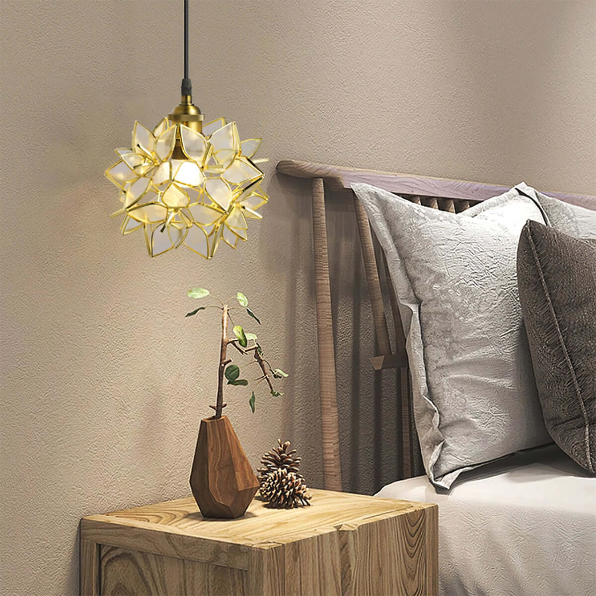 Lampada a Sospensione Elegante con Design a Conchiglia