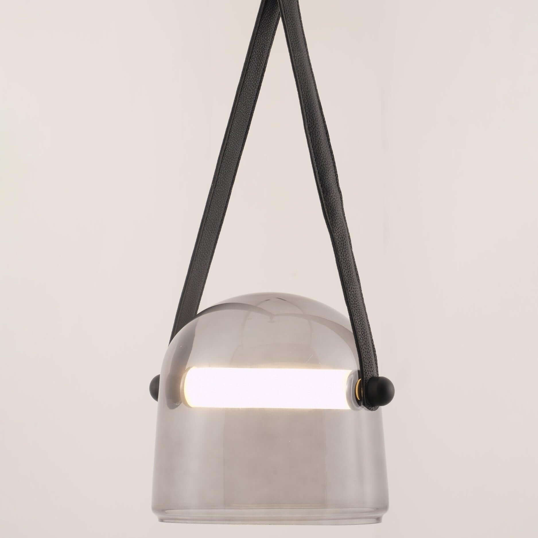 Lampadario - Illuminazione Elegante e Minimalista