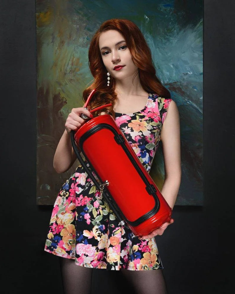 LiquorVault Deluxe Mini Bar | Stoccaggio di liquori in stile industriale moderno con serrature di sicurezza