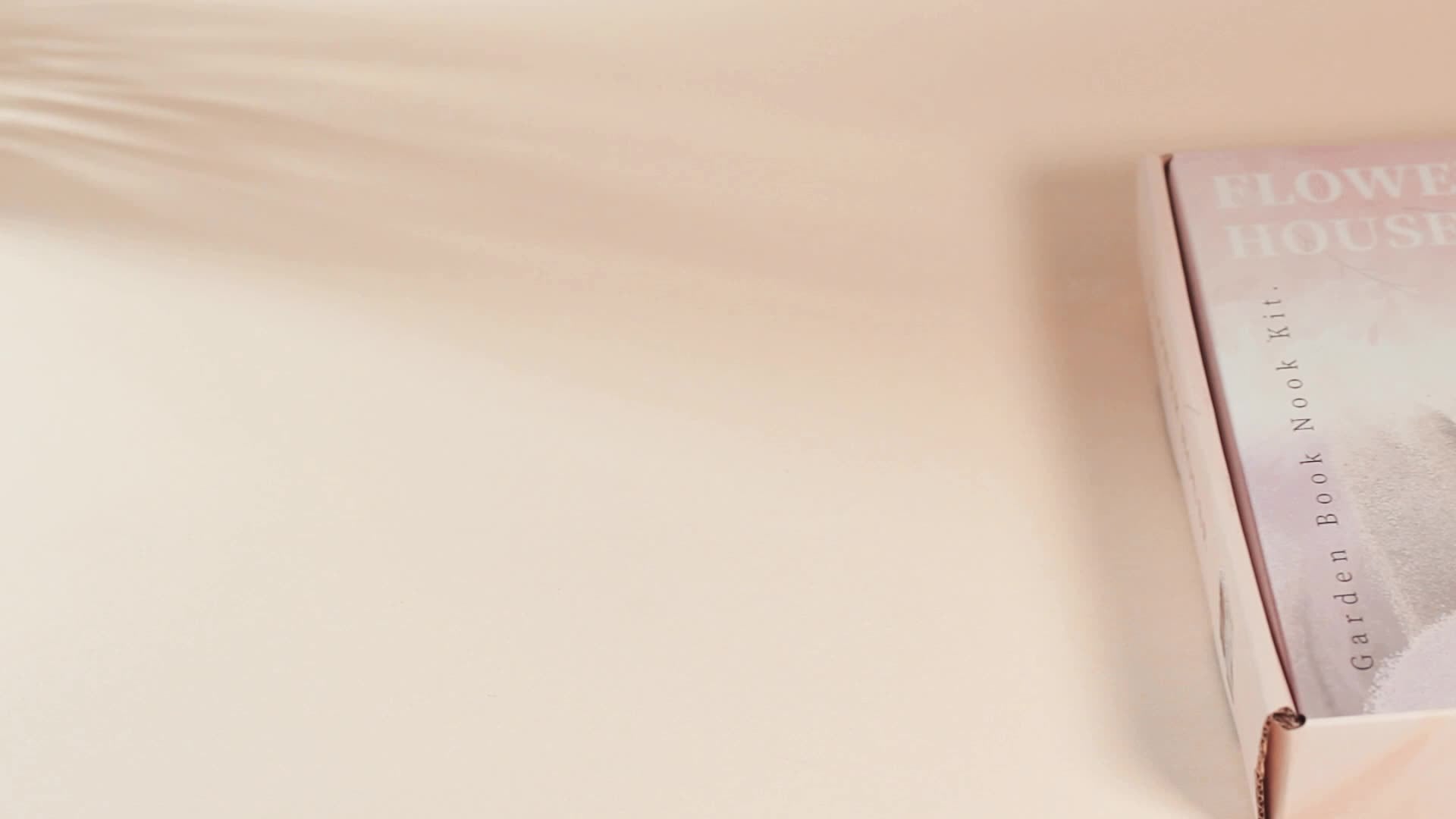 Puzzle 3D in Legno – Casa Fiore Bianca con Illuminazione e Copertura Antipolvere