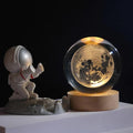 Sphère lumineuse avec gravure 3D de planète