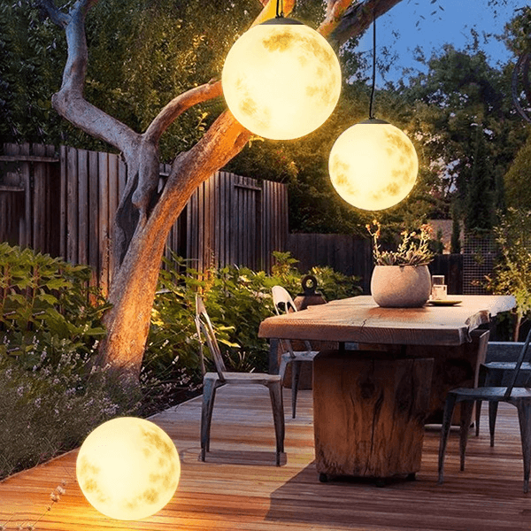 Lampada da Giardino a Forma di Luna - Illuminazione Suggestiva