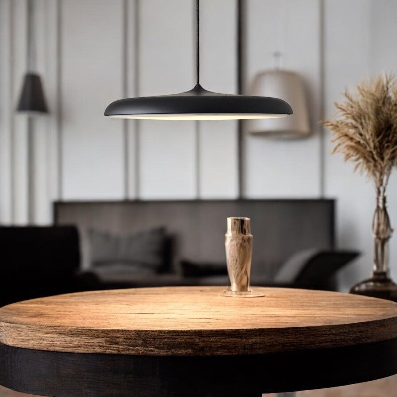 Lampada a Sospensione LED Nordic Glow – Design Luminoso Scandinavo