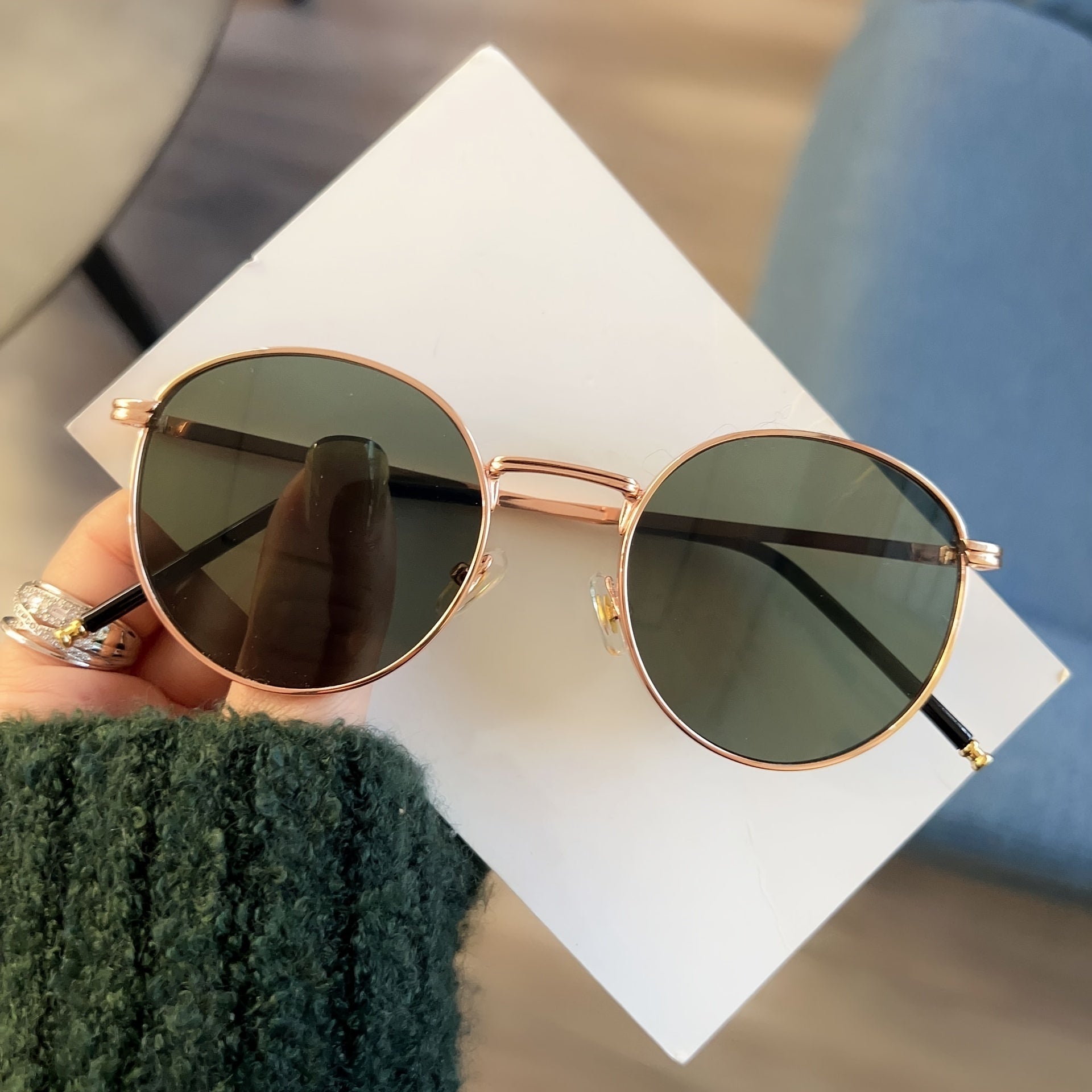 Occhiali da sole rotondi vintage per donne – Design retrò in metallo e plastica per ogni occasione