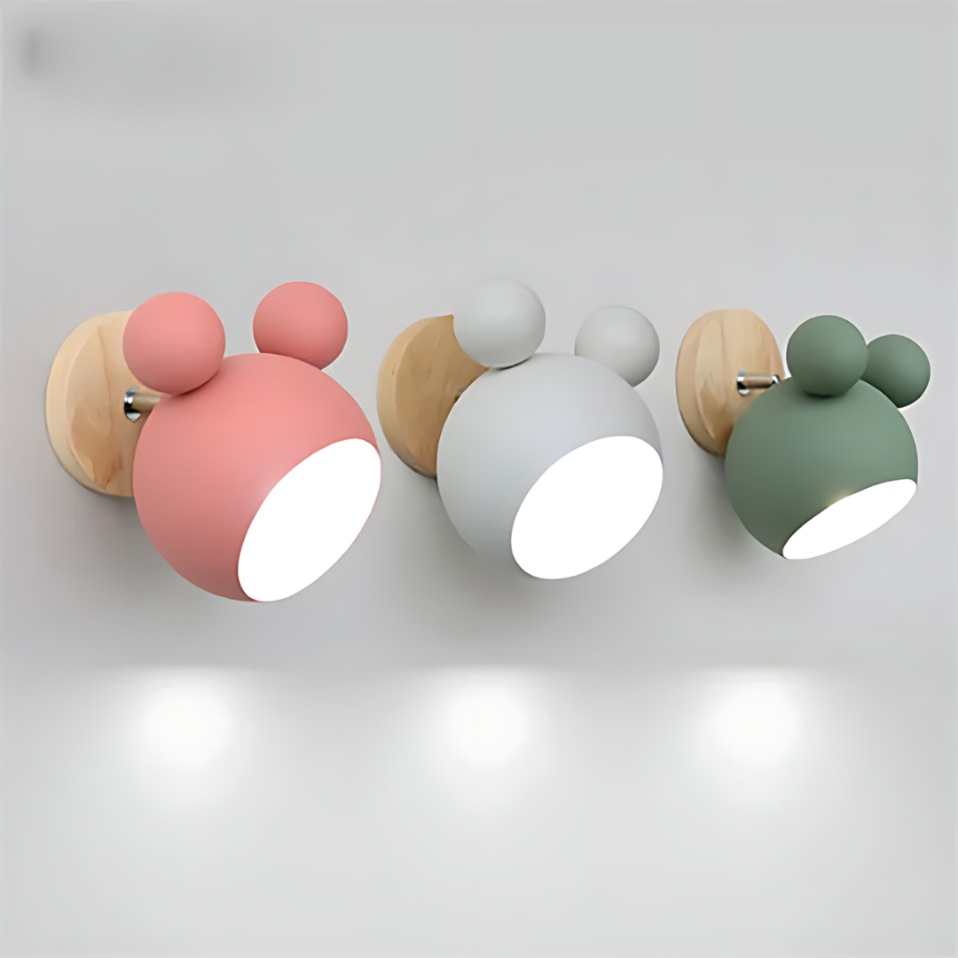 LumiMickey Applique Murale Nordico | Adorabile applique a LED a forma di Topolino per una cameretta e una sala giochi accoglienti.
