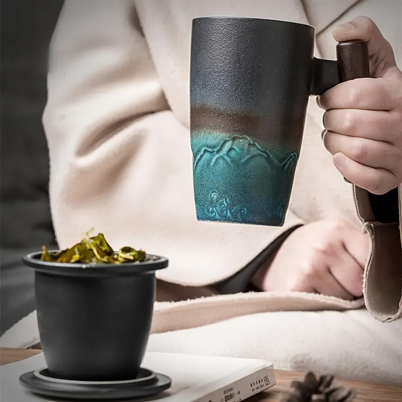 Tazza da tè in ceramica fatta a mano con infusore – Design autentico e uso pratico