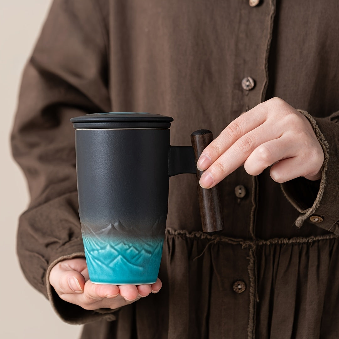 Tazza da tè in ceramica fatta a mano con infusore – Design autentico e uso pratico