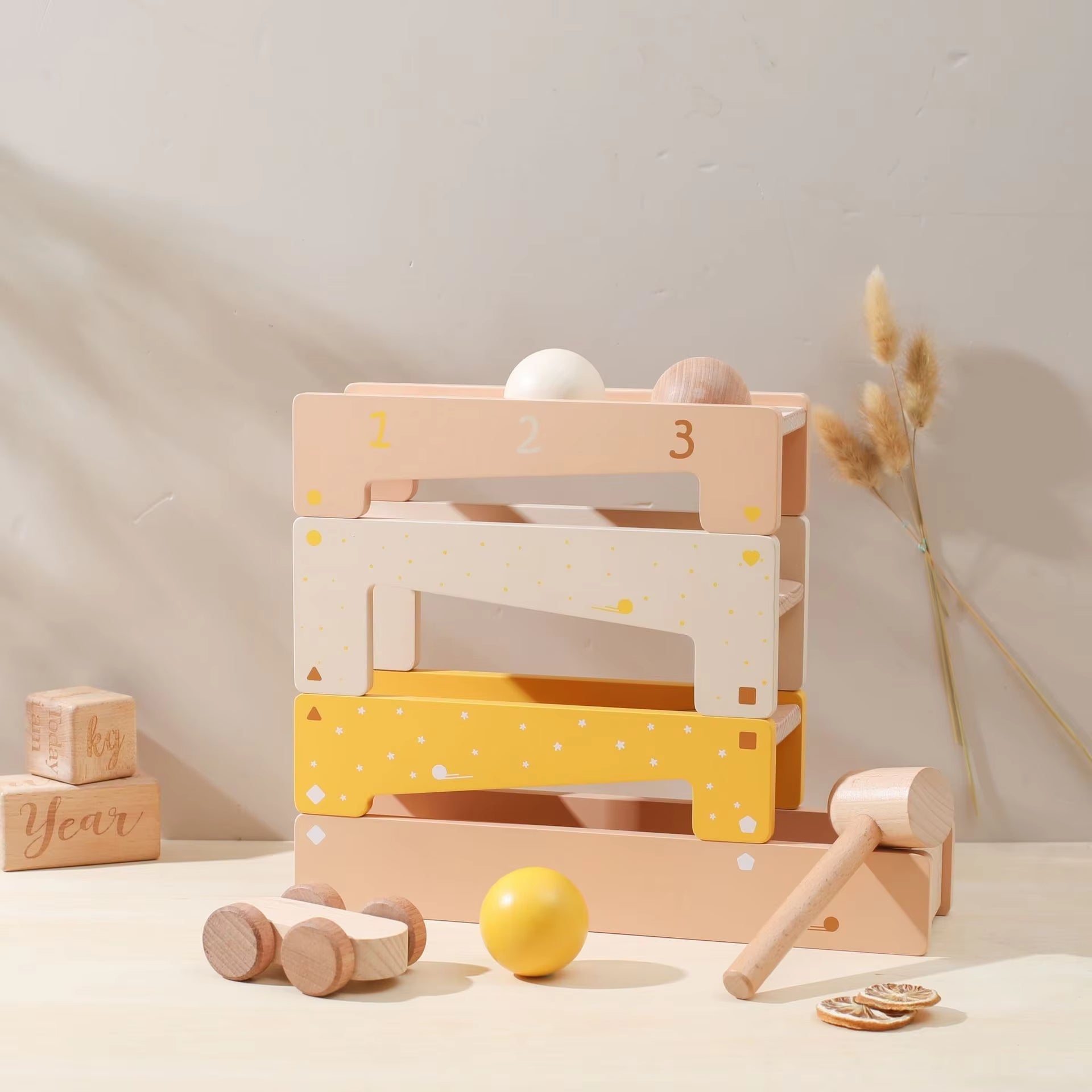 Pista per Palline in Legno con Martello e Auto – Gioco di Spinta