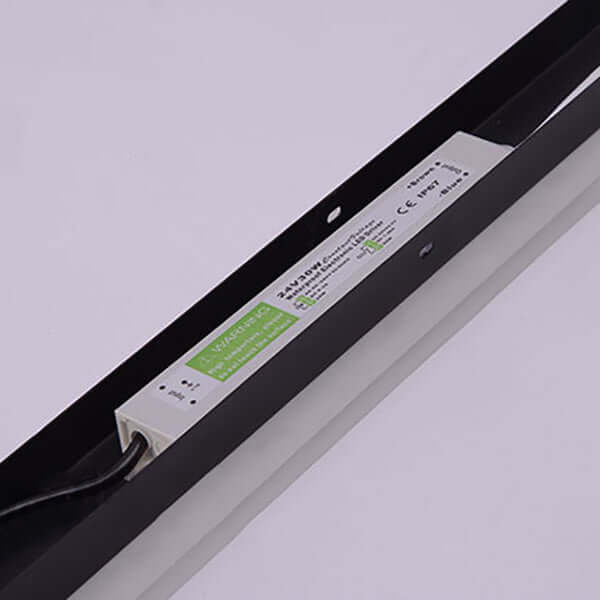 Lampada da Parete Esterna a LED - Design Snello e Stile