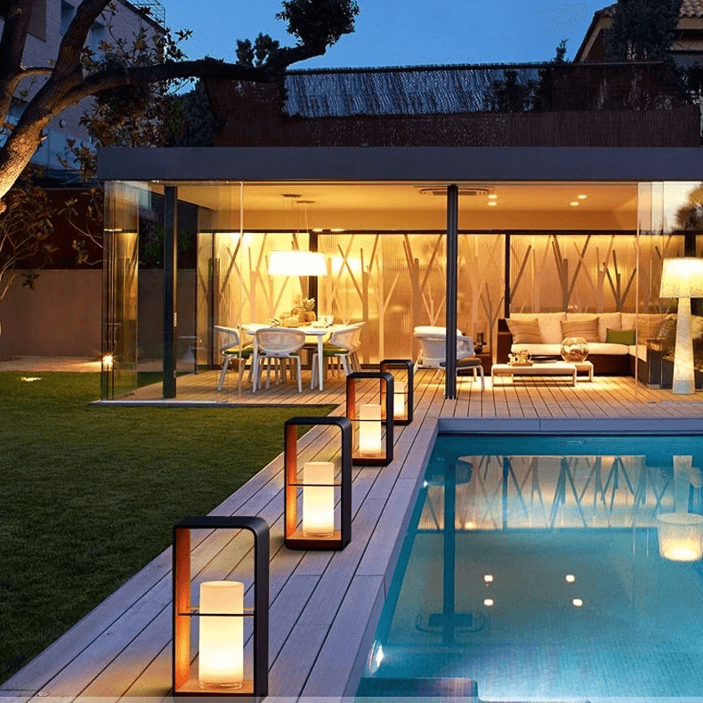 Lampada da Esterno a Energia Solare - Illuminazione per Giardino Elegante