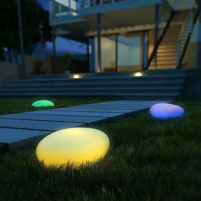 Lampada da Giardino LED - Illuminazione Esterna con Telecomando