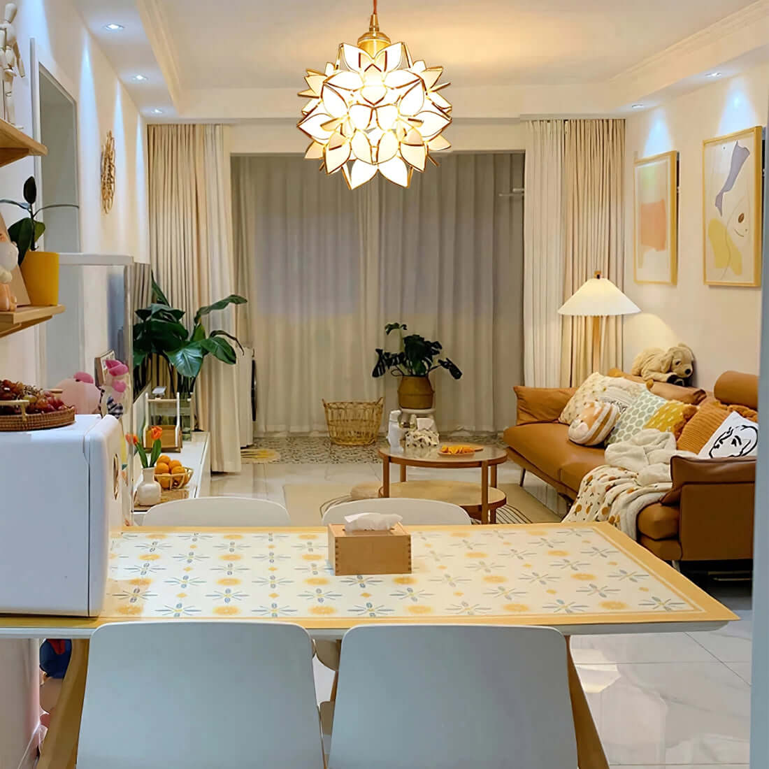 Lampada a Sospensione Elegante con Design a Conchiglia