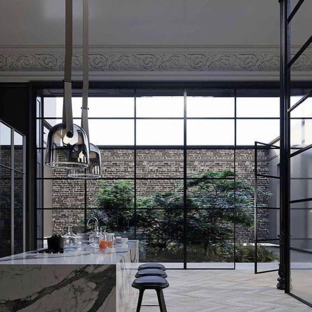 Lampadario - Illuminazione Elegante e Minimalista