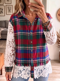 Camicia Vintage Chic con Stampa Patchwork a Riquadri e Dettagli in Pizzo