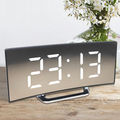 Montre numérique | Réveil à LED avec miroir | Atténuation automatique sans éblouissement | CurveClock