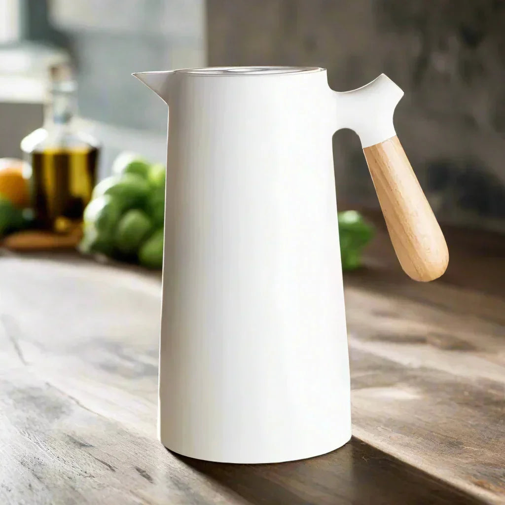 Borraccia Termica Elegante con Isolamento per Caldo e Freddo di Lunga Durata – NordicTherm