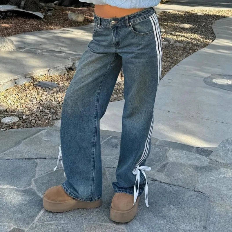 Jeans Ampi Autunnali con Strisce e Lacci - Mila