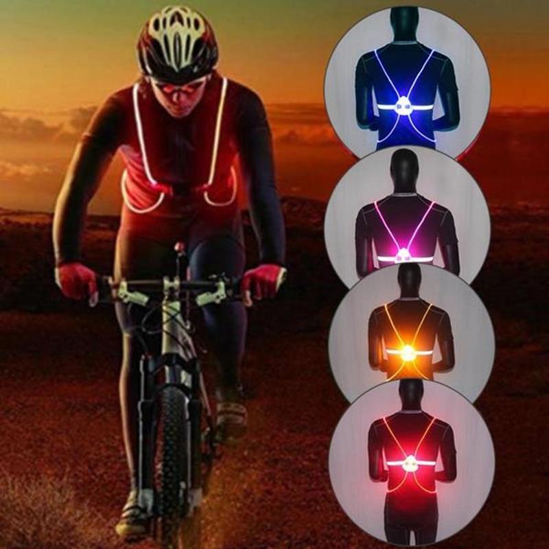 Gilet Riflettente LED NightBeam | Attrezzatura di sicurezza regolabile e impermeabile per corsa notturna e ciclismo