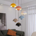 Lustre coloré en forme de croissant de lune