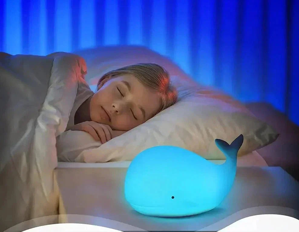 Lampada Notturna Balena Illuminata Magicamente – Luma | Luce Morbida per Bambini