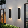 Lámpara de exterior moderna – Aplique LED arriba/abajo, impermeable, diseño vertical