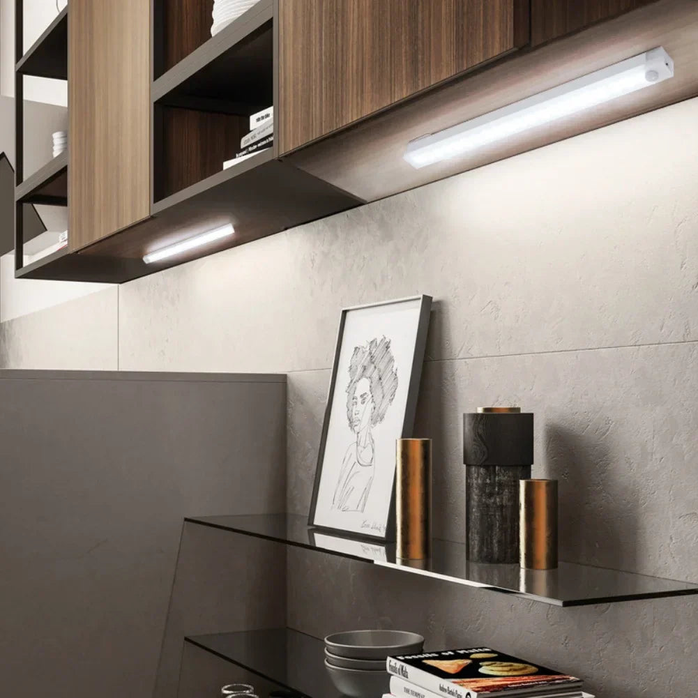 Lampada LED Wireless con Sensore di Movimento - SmartGlow