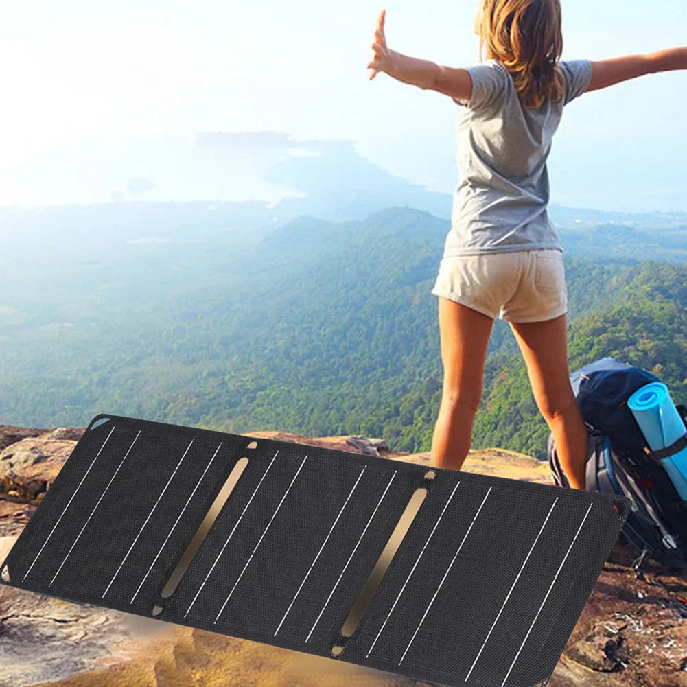 SolarLux RadiantFold Caricabatterie Portatile | Caricabatterie solare pieghevole ad alta efficienza per energia in movimento