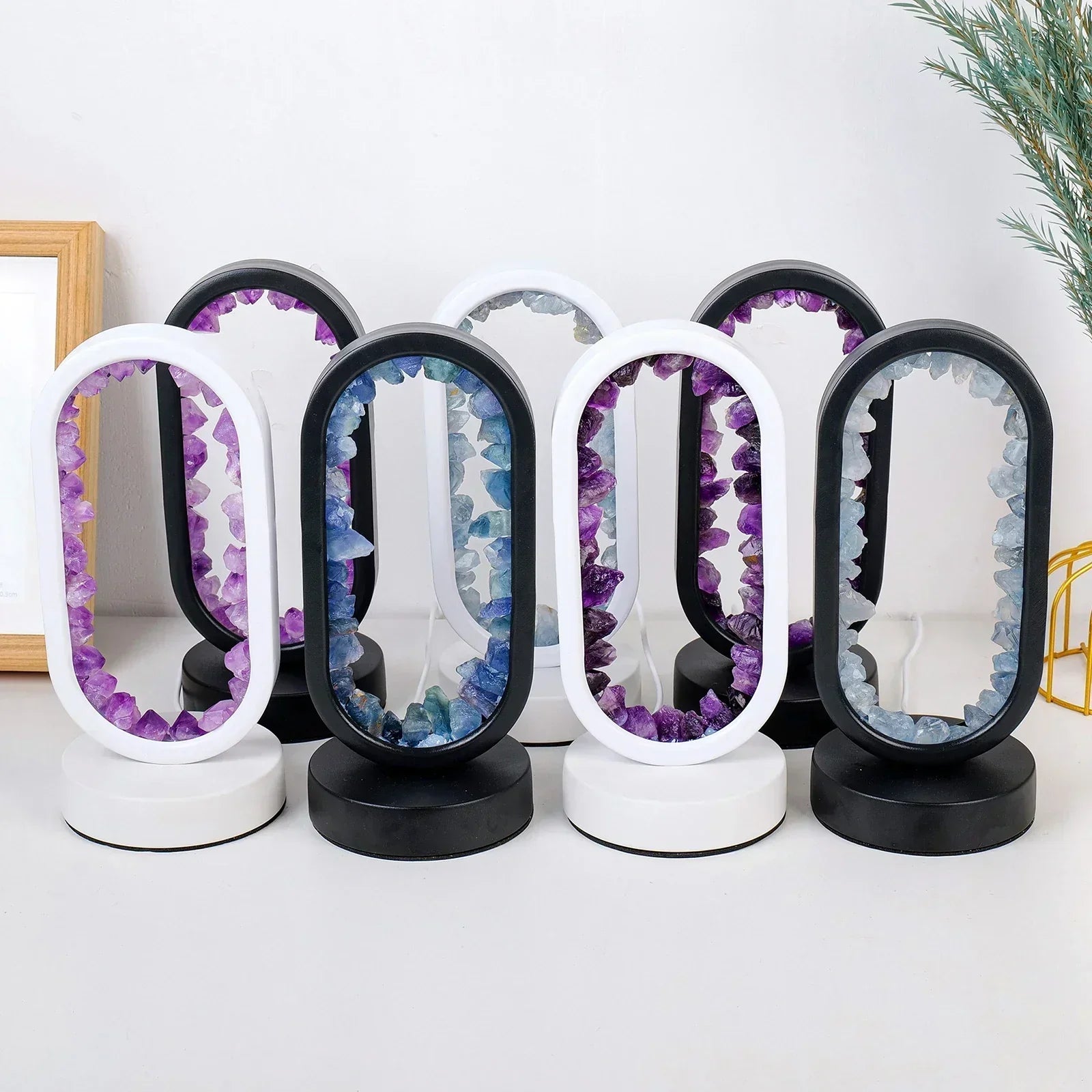 Lampada Elegante in Cristallo di Ametista – Illuminazione LED Ambientale per il Relax