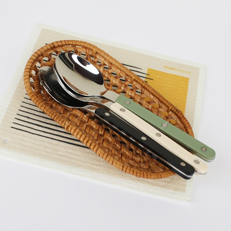 Set di Posate in Acciaio Inossidabile da 24 Pezzi con Design Inciso – BistroLine