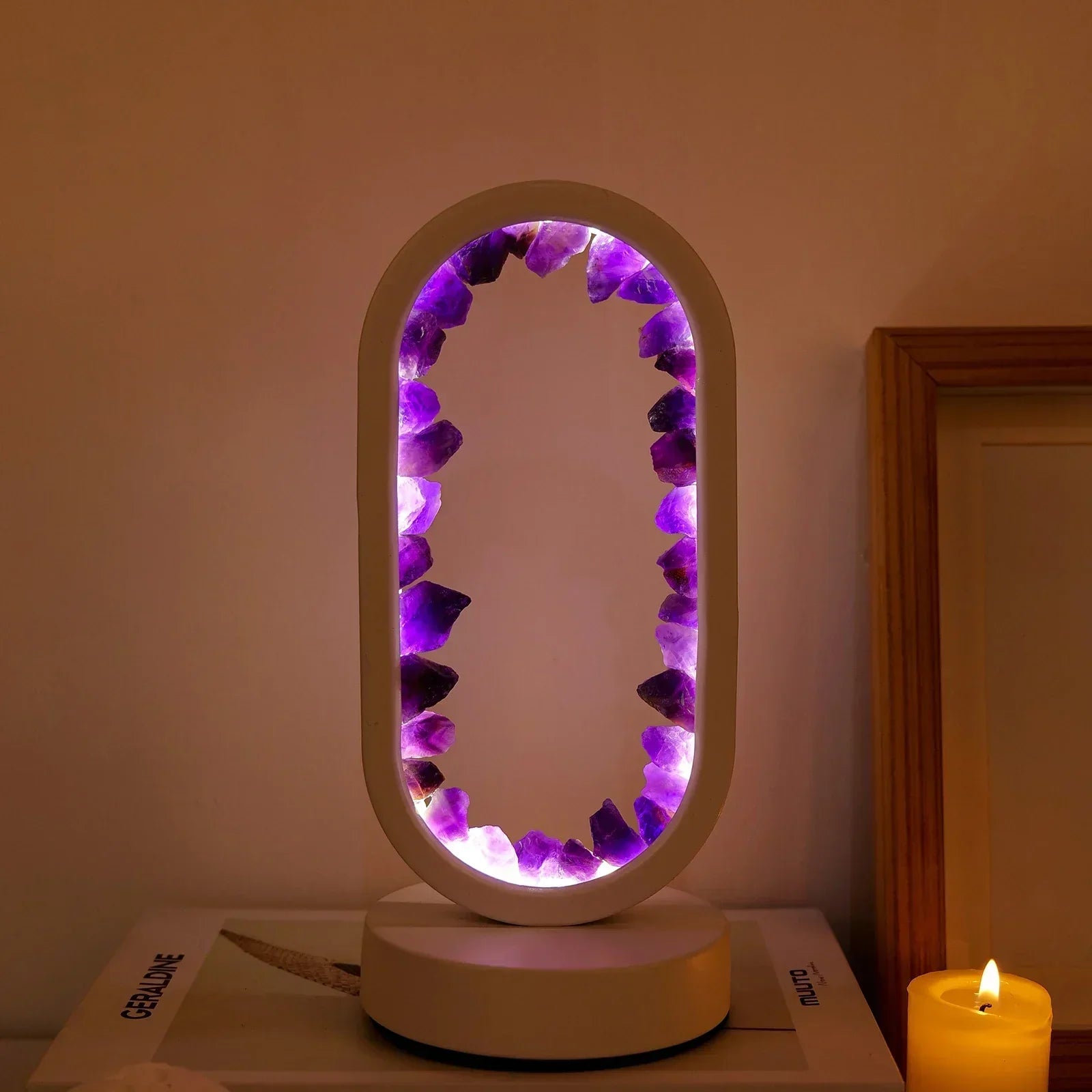 Lampada Elegante in Cristallo di Ametista – Illuminazione LED Ambientale per il Relax