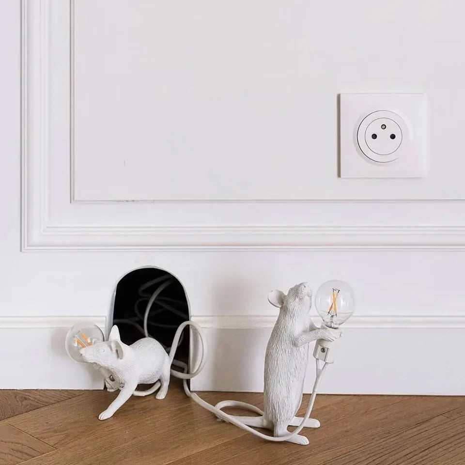 LumiMaus Lampada da Tavolo LED | Lampada a forma di topo in stile Art Deco moderno per un'illuminazione atmosferica