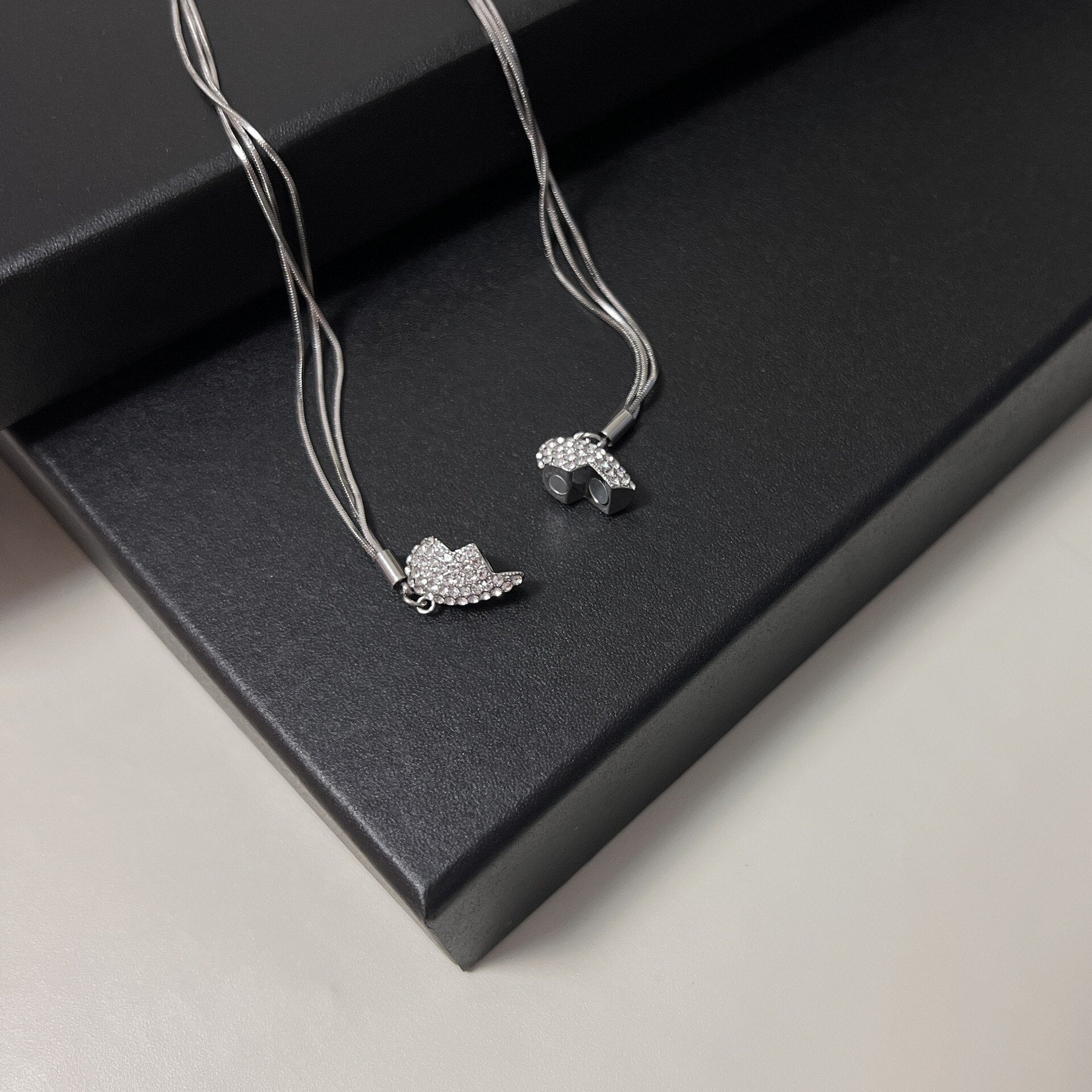 Anello d'Amore in Zirconio ForeverGleam | Ipoallergenico, privo di nichel e progettato per un'eleganza duratura