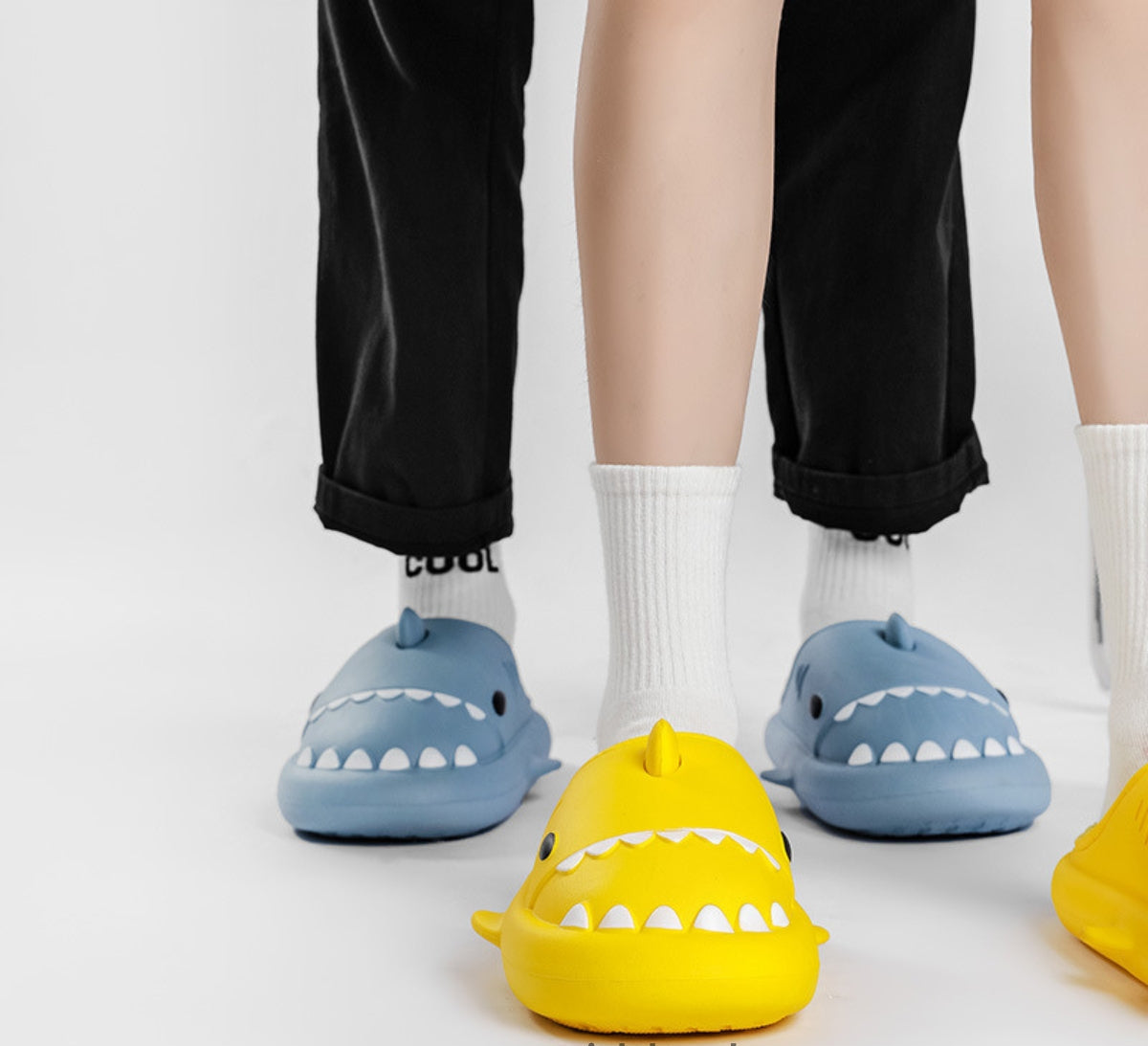 Pantofole Confortevoli a Forma di Squalo per Tutta la Famiglia – Marley
