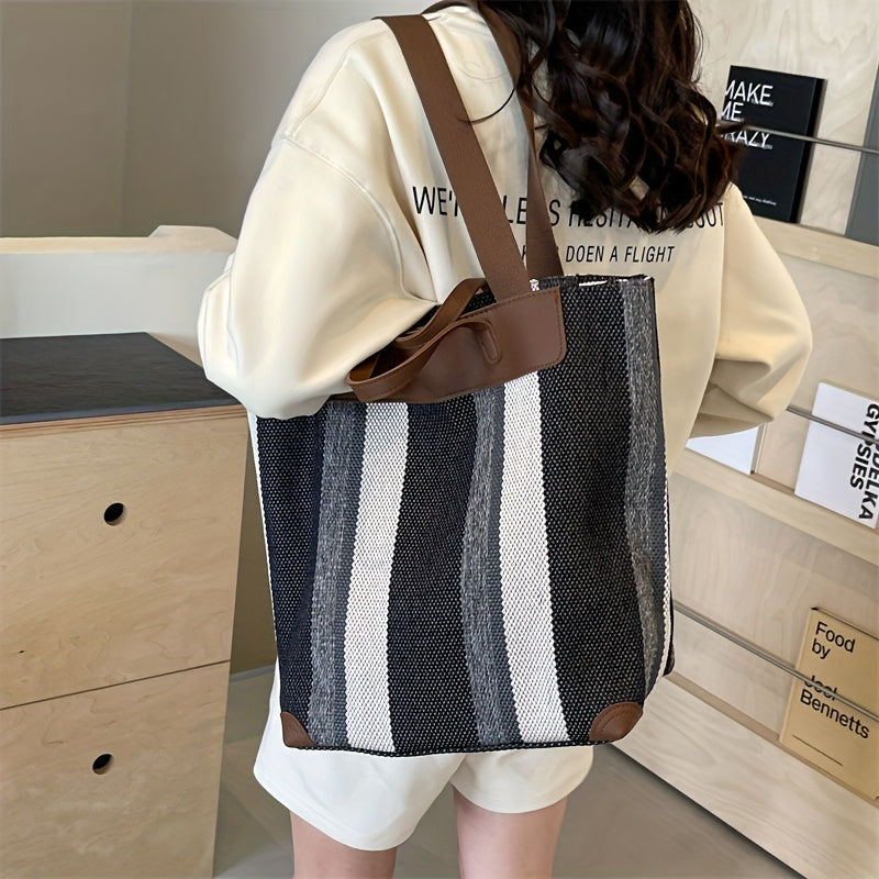 MetroStripe Borsa a Spalla Casual – Funzionalità e Design