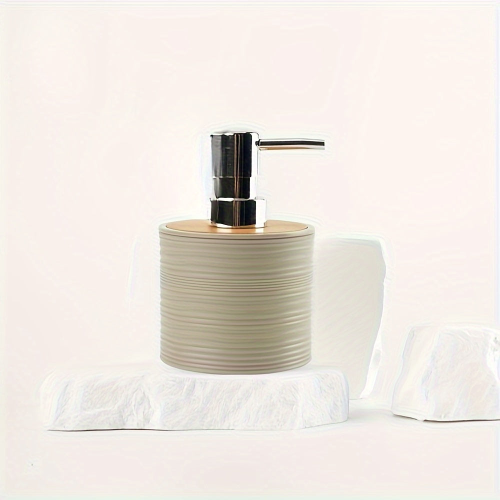 Set di Bagno Moderno con Accenti in Bambù – Organizzato ed Elegante in Uno