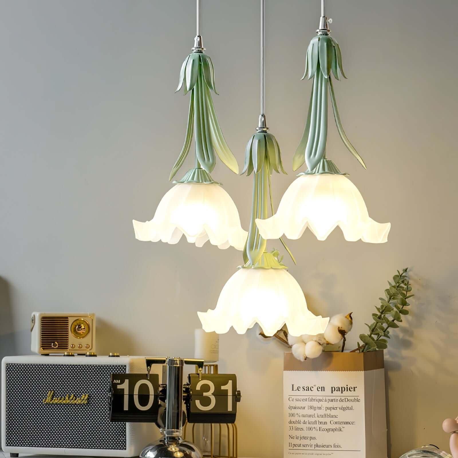Elegante Lampada a Sospensione con Design a Fiore