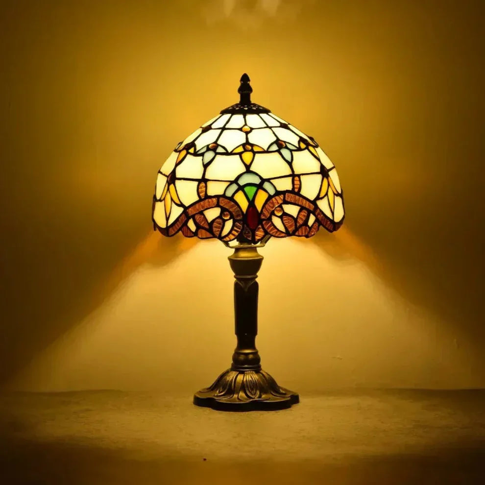 Lampada Antica in Vetro Colorato - Eleganza Senza Tempo & Artigianato