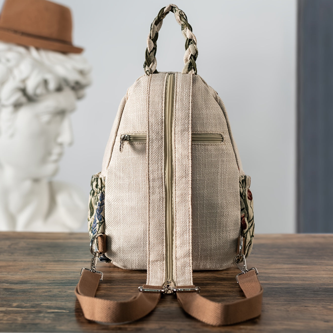 Zaino Ricamato EthnoCharm – Artistico e Pratico